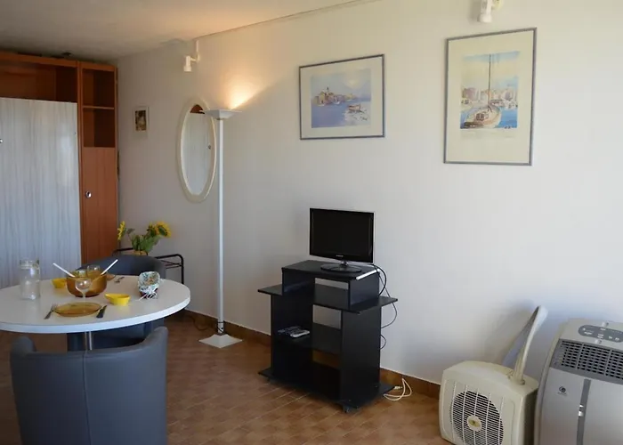 Cap D'agde Naturisme, 1 Piece, 2 Personnes - Fr-1-249a-13 Hotel *